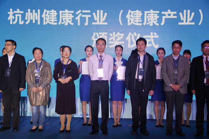 xiaoerneike.webp_副本 - 副本.jpg